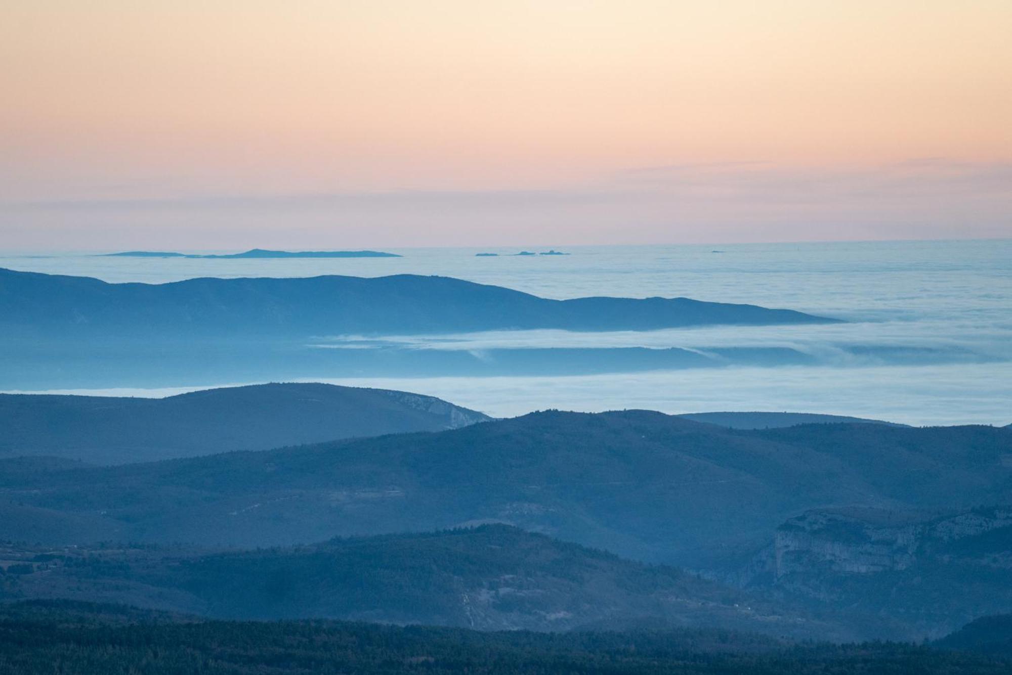 Les Terrasses De Cascavelle Villa Blauvac Exteriör bild